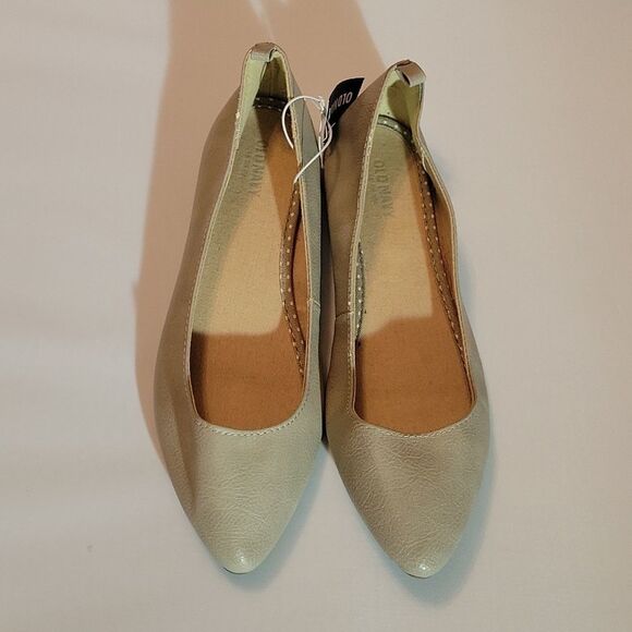 BRAND NEW OLD NAVY POINTED TOE FAUX LEATHER FLAT WOMEN"S SHOE - Picture 3 of 15